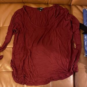 Aritzia Women’s Long Sleeve Scoop Neck Top - Burgundy